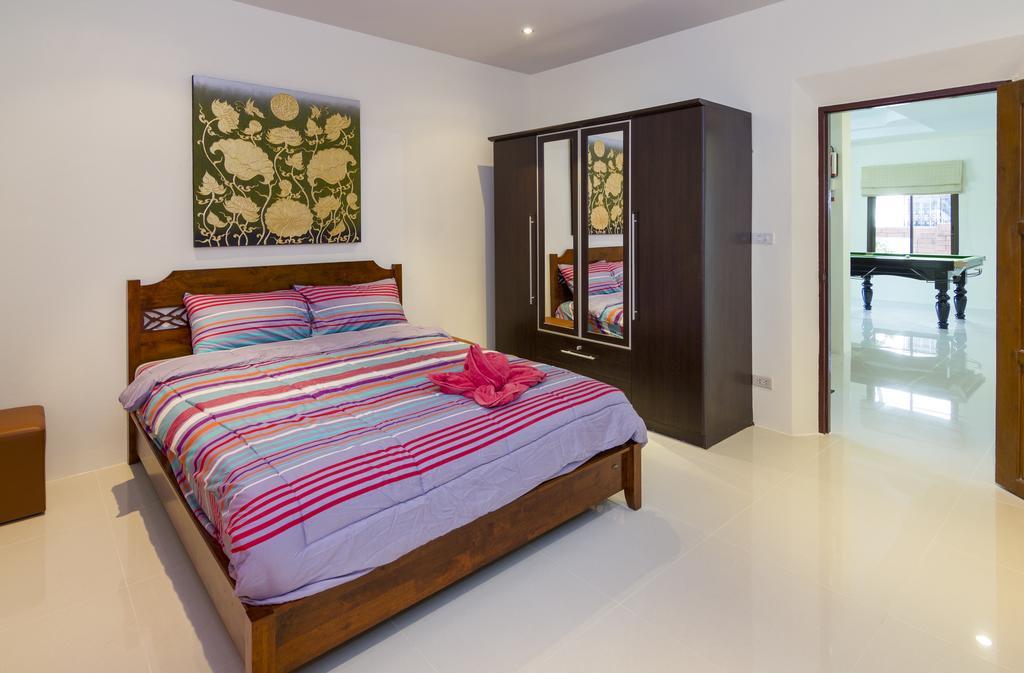 Ratana Villa - Pattaya Holiday House Walking Street 7 Bedrooms ภายนอก รูปภาพ